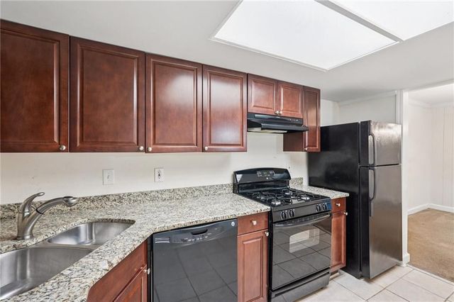 2183 Palmyra SE Drive, Marietta, GA 30067