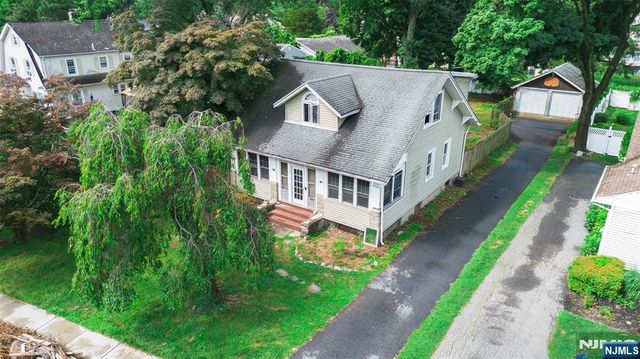 322 Romain Avenue, Pompton Lakes, NJ 07442