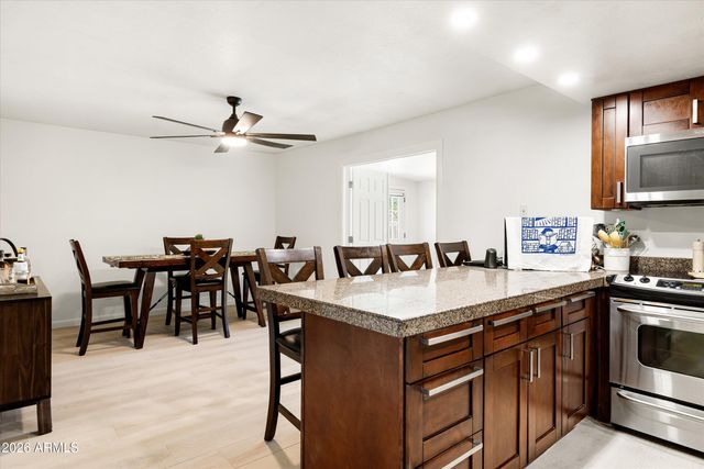 1177 E REDFIELD Road, Tempe, AZ 85283