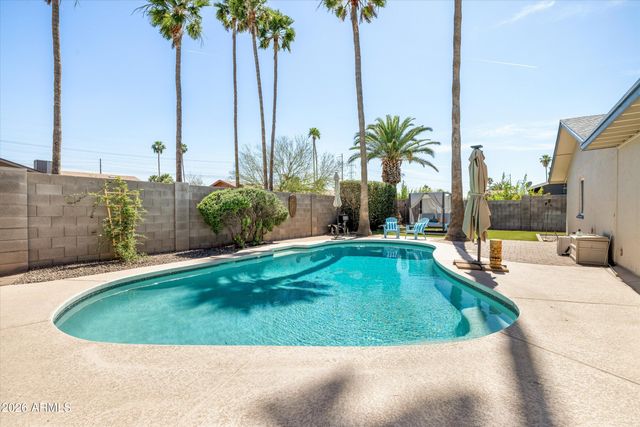 1177 E REDFIELD Road, Tempe, AZ 85283