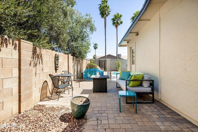 1177 E REDFIELD Road, Tempe, AZ 85283