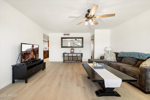 1177 E REDFIELD Road, Tempe, AZ 85283