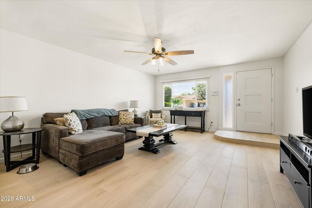 1177 E REDFIELD Road, Tempe, AZ 85283