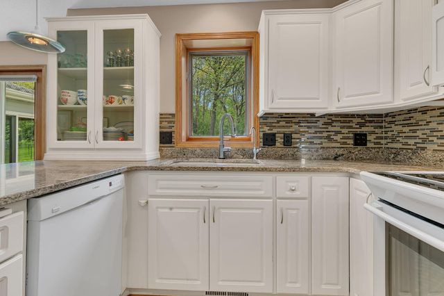1070 Sunwood Park Lane, Waite Park, MN 56387