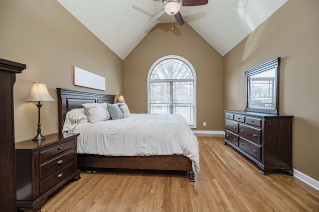 120 Oak Knoll Court, Murfreesboro, TN 37127