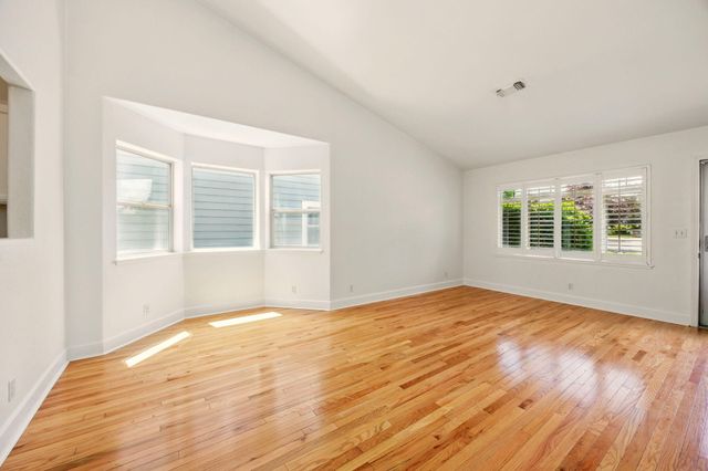 138 Crocker Street, Ashland, OR 97520