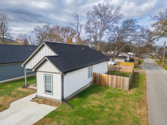 1417 E 50th Street, Chattanooga, TN 37407