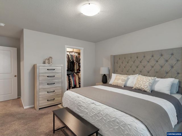 483 Killian Spring Dr, Woodburn, OR 97071