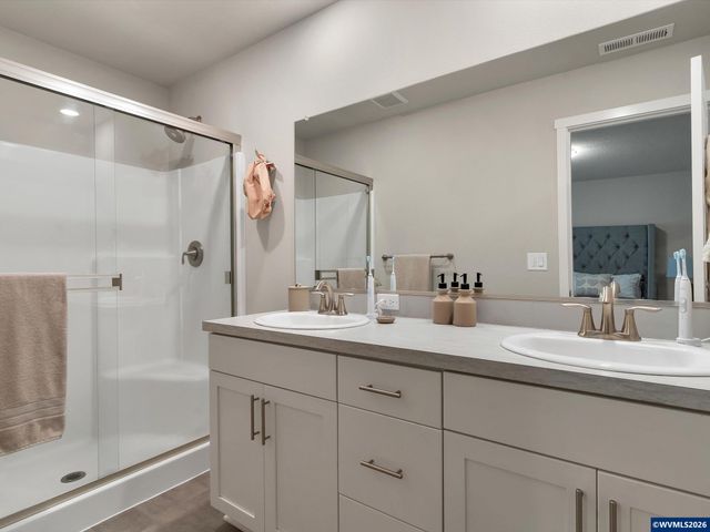 483 Killian Spring Dr, Woodburn, OR 97071