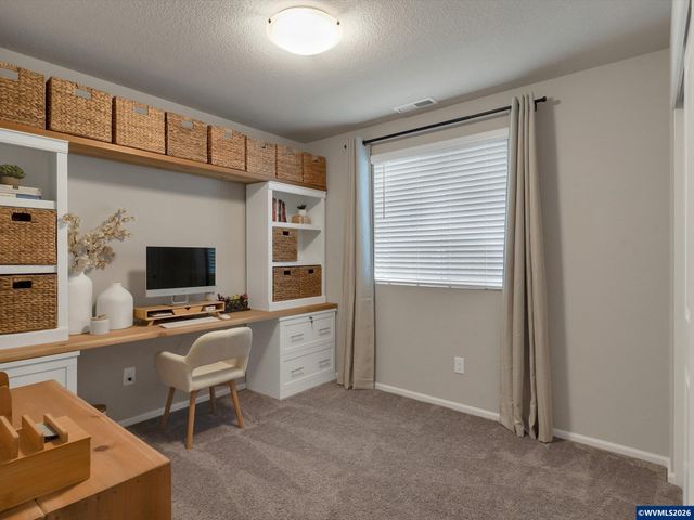 483 Killian Spring Dr, Woodburn, OR 97071