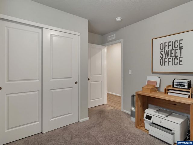 483 Killian Spring Dr, Woodburn, OR 97071