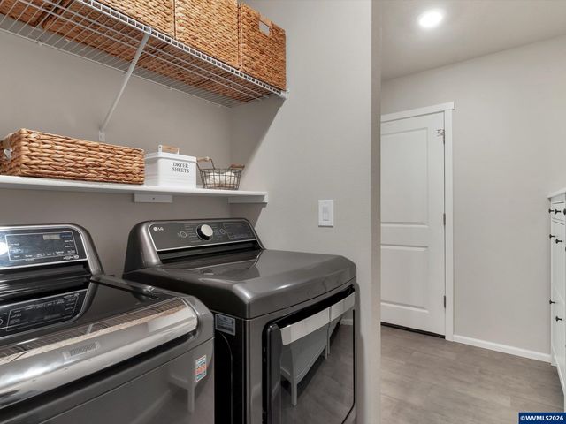 483 Killian Spring Dr, Woodburn, OR 97071