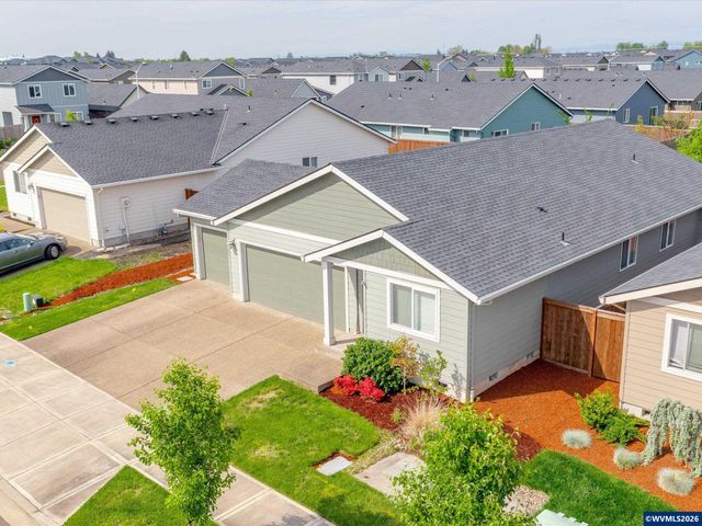 483 Killian Spring Dr, Woodburn, OR 97071