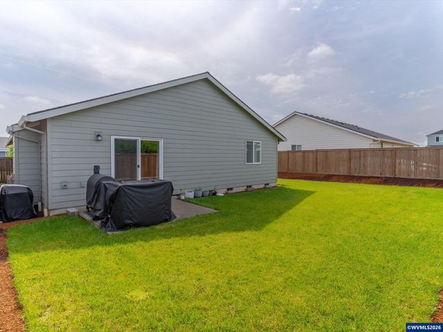 483 Killian Spring Dr, Woodburn, OR 97071