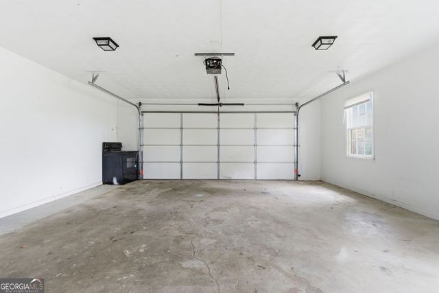 532 Valley Woods Circle SE, Conyers, GA 30094