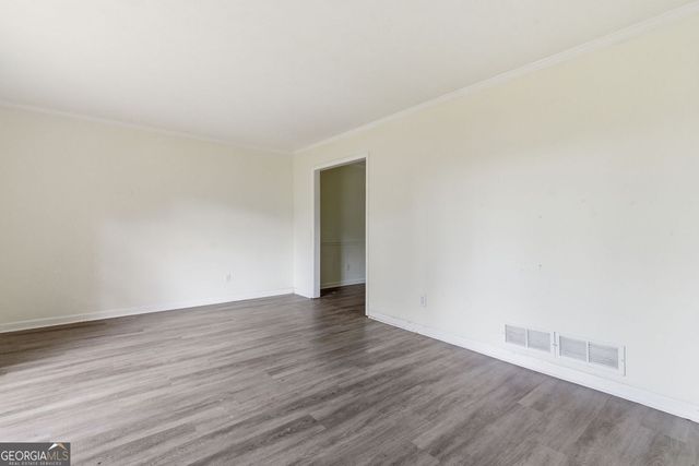 532 Valley Woods Circle SE, Conyers, GA 30094