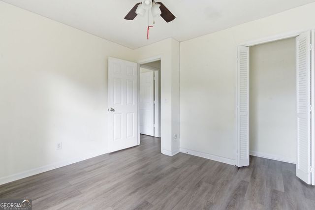 532 Valley Woods Circle SE, Conyers, GA 30094