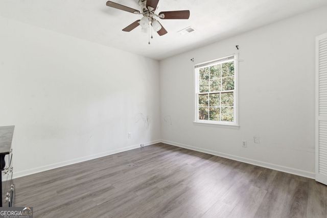 532 Valley Woods Circle SE, Conyers, GA 30094