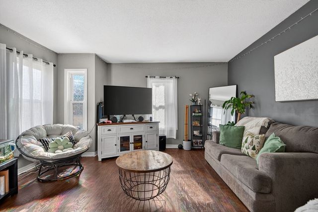 508-510 Lakeview Ave, Lowell, MA 01850