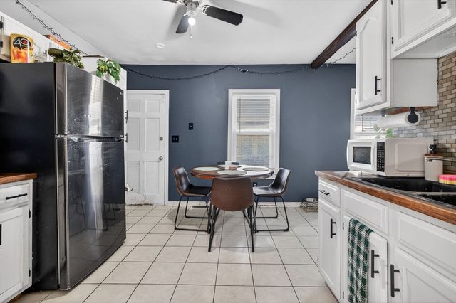 508-510 Lakeview Ave, Lowell, MA 01850