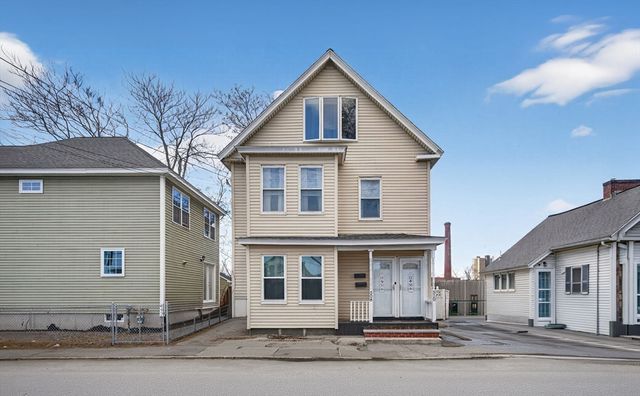 508-510 Lakeview Ave, Lowell, MA 01850