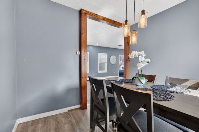 508-510 Lakeview Ave, Lowell, MA 01850