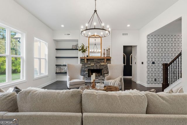 1058 Lawshe Road, Senoia, GA 30276