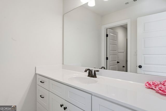 1058 Lawshe Road, Senoia, GA 30276