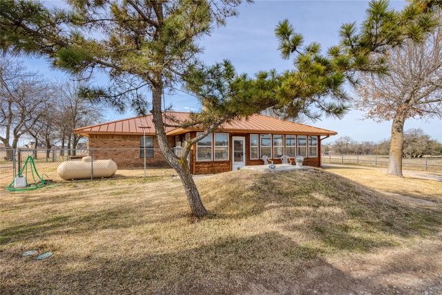 1290 Sweet Springs Road, Weatherford, TX 76088