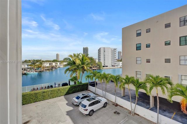 7133 Bay Dr 305, Miami Beach, FL 33141
