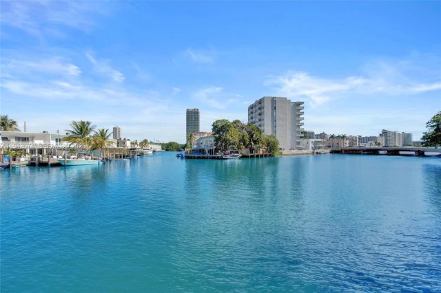7133 Bay Dr 305, Miami Beach, FL 33141