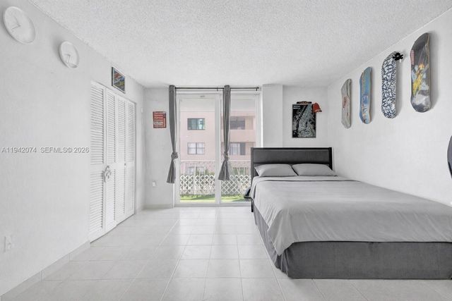 7133 Bay Dr 305, Miami Beach, FL 33141