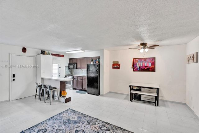 7133 Bay Dr 305, Miami Beach, FL 33141