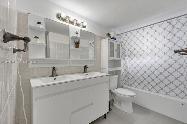 7133 Bay Dr 305, Miami Beach, FL 33141