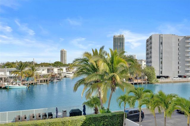 7133 Bay Dr 305, Miami Beach, FL 33141