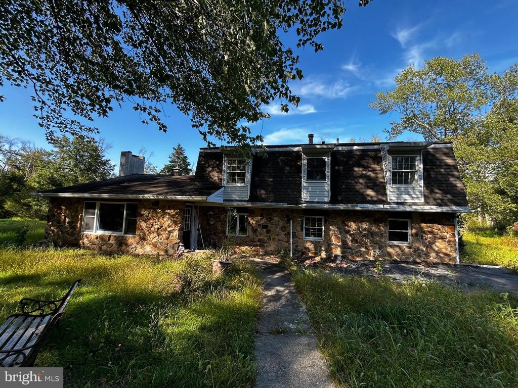 125 ONGS HAT RD, Pemberton, NJ 08068