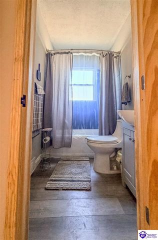 284 N Logsdon Parkway, Radcliff, KY 42701