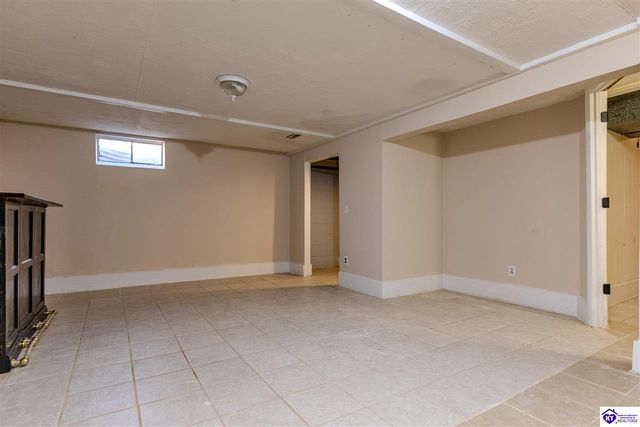 284 N Logsdon Parkway, Radcliff, KY 42701