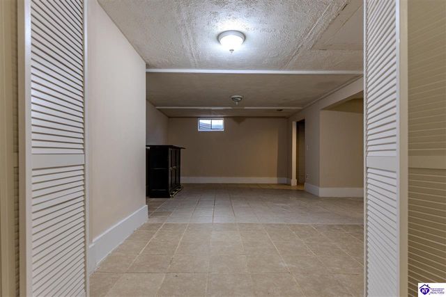 284 N Logsdon Parkway, Radcliff, KY 42701