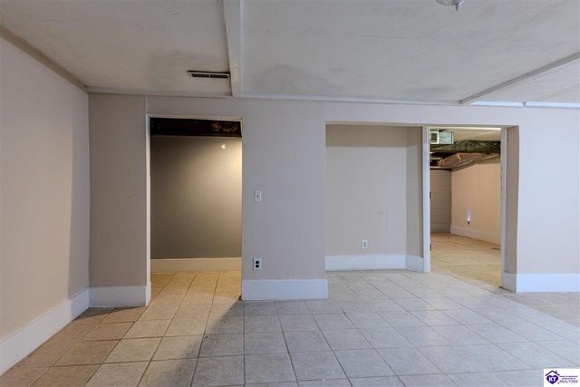 284 N Logsdon Parkway, Radcliff, KY 42701