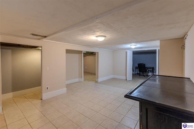 284 N Logsdon Parkway, Radcliff, KY 42701