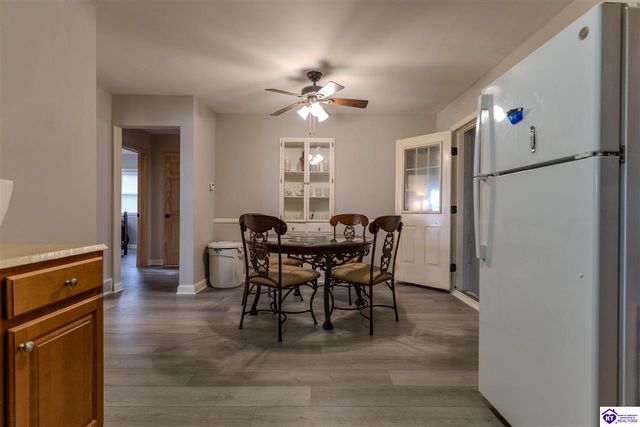 284 N Logsdon Parkway, Radcliff, KY 42701