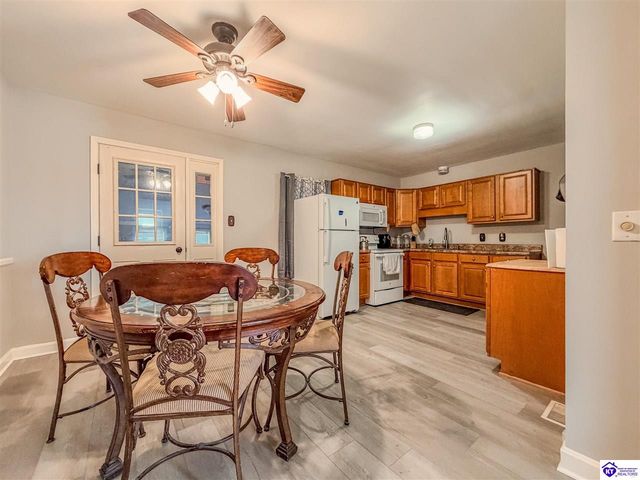 284 N Logsdon Parkway, Radcliff, KY 42701