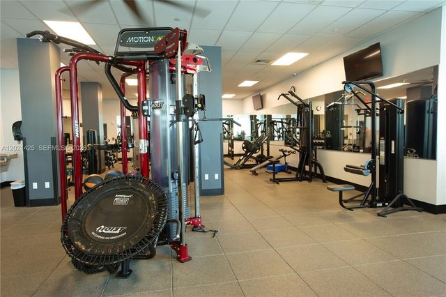2501 S Ocean Dr PH17, Hollywood, FL 33019