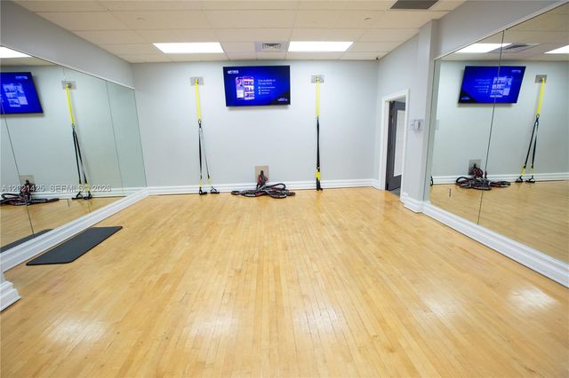 2501 S Ocean Dr PH17, Hollywood, FL 33019