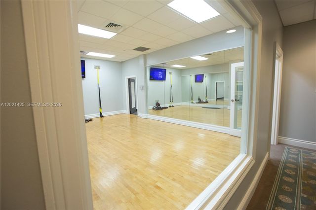 2501 S Ocean Dr PH17, Hollywood, FL 33019