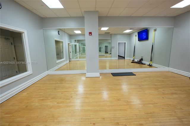 2501 S Ocean Dr PH17, Hollywood, FL 33019