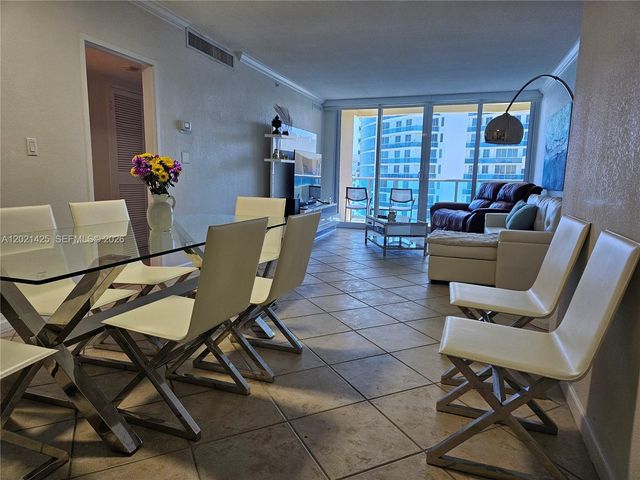 2501 S Ocean Dr PH17, Hollywood, FL 33019