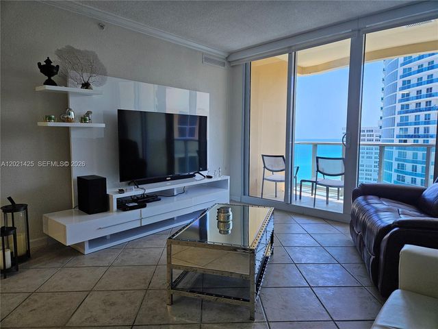 2501 S Ocean Dr PH17, Hollywood, FL 33019