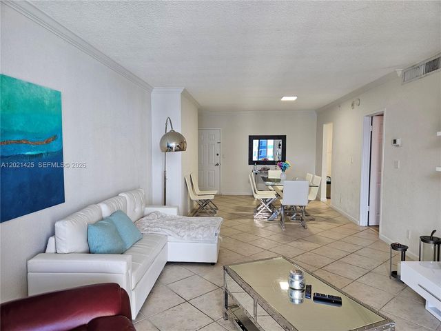 2501 S Ocean Dr PH17, Hollywood, FL 33019
